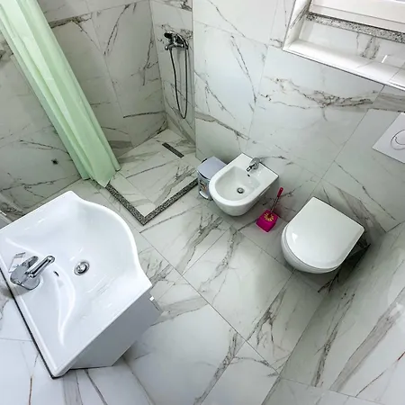 Starfish Appartement Golem (Tirana)