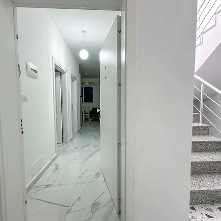 Starfish Appartement Golem (Tirana)