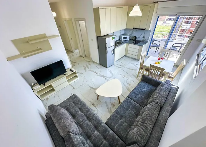 Starfish * Golem (Tirana)