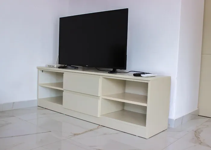 Apartment Starfish Golem (Tirana)